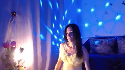 Elisa online show from 17, 9, 2025