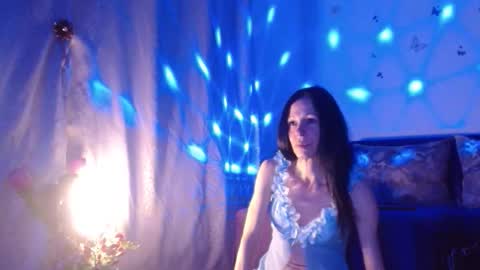 Elisa online show from 25, 2, 2026