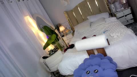 Snapshot of elyshunter chatting on 25, 11, 2025 ElysHunter the girl will hunt you online show from 25, 11, 2025