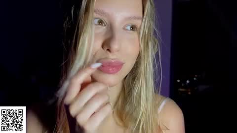 Snapshot of elysia_xo chatting on 27, 11, 2025 Elysia online show from 27, 11, 2025