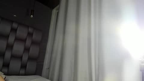 Snapshot of ema_grey1 chatting on 27, 11, 2025 ema_grey1 online show from 27, 11, 2025