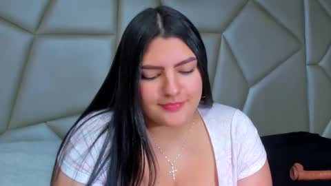 Snapshot of ema_grey1 chatting on 2, 12, 2025 ema_grey1 online show from 2, 12, 2025