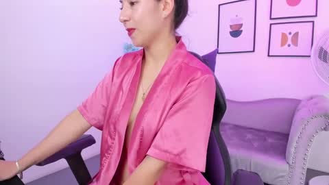 Snapshot of ema_louisx chatting on 22, 1, 2025 Ema louisx online show from 22, 1, 2025