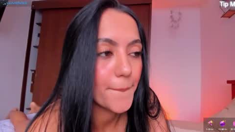 Snapshot of ema_rose69 chatting on 18, 9, 2025 online show from 18, 9, 2025