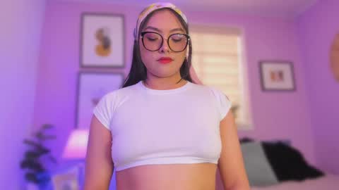 Snapshot of ema_wett chatting on 2, 10, 2025 Ema online show from 2, 10, 2025