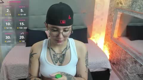 emahills__axelrose online show from 9, 10, 2025