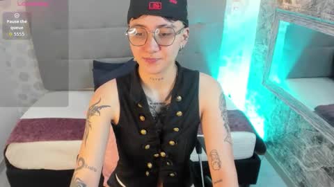 emahills__axelrose online show from 20, 10, 2025