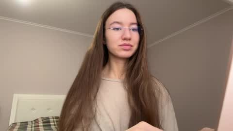 Snapshot of emberfamn chatting on 7, 6, 2026 Alina online show from 7, 6, 2026