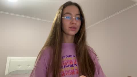 Snapshot of emberfamn chatting on 9, 7, 2026 Alina online show from 9, 7, 2026