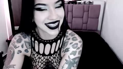 Emerald Black online show from 9, 2, 2025