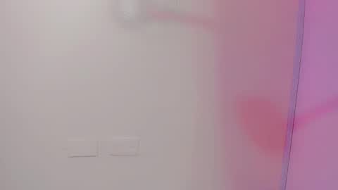 Snapshot of emeli_roushot chatting on 10, 12, 2024 Emeli online show from 10, 12, 2024