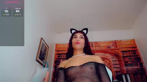 Snapshot of emeli_roushot chatting on 17, 12, 2024 Emeli online show from 17, 12, 2024