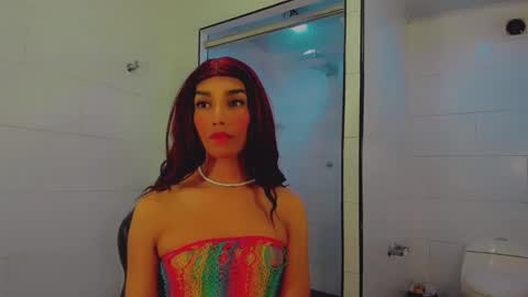 Snapshot of emeli_roushot chatting on 18, 1, 2025 Emeli online show from 18, 1, 2025