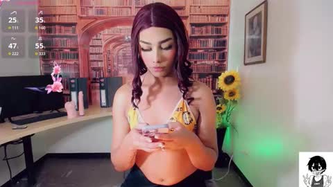Snapshot of emeli_roushot chatting on 25, 9, 2025 Emeli online show from 25, 9, 2025