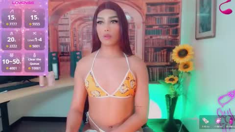 Snapshot of emeli_roushot chatting on 4, 10, 2025 Emeli online show from 4, 10, 2025