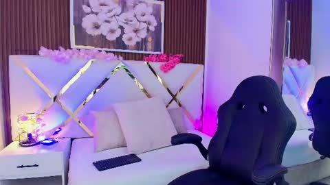 Emily  online show from 11, 7, 2026