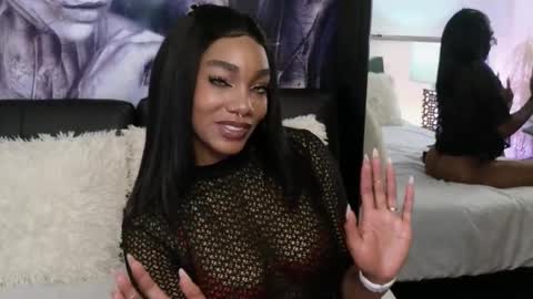 anyelii  online show from 18, 9, 2025