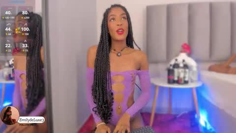 Snapshot of emely_deluxe chatting on 29, 10, 2025 Emely online show from 29, 10, 2025