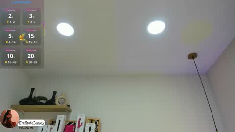 Snapshot of emely_deluxe chatting on 26, 11, 2025 Emely online show from 26, 11, 2025