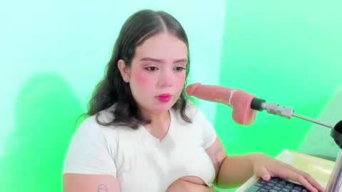 Emy online show from 4, 2, 2026