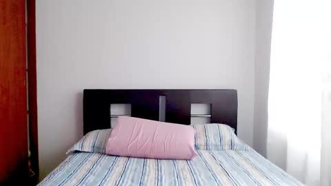 Snapshot of emely_sexx chatting on 28, 11, 2025 emely_sexx online show from 28, 11, 2025