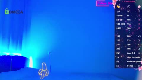 Snapshot of emelycrystal chatting on 17, 12, 2025 Emely online show from 17, 12, 2025