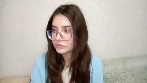 Snapshot of emelysimonson chatting on 15, 10, 2025 Stacy online show from 15, 10, 2025