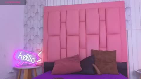 Snapshot of emelysweett chatting on 18, 6, 2026 emely online show from 18, 6, 2026