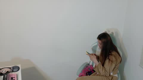 Snapshot of emerald_sparkles chatting on 13, 11, 2025 sabrina online show from 13, 11, 2025