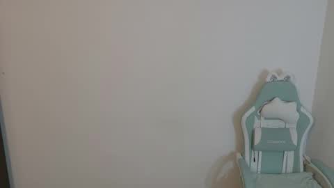 Snapshot of emerald_sparkles chatting on 24, 11, 2025 sabrina online show from 24, 11, 2025