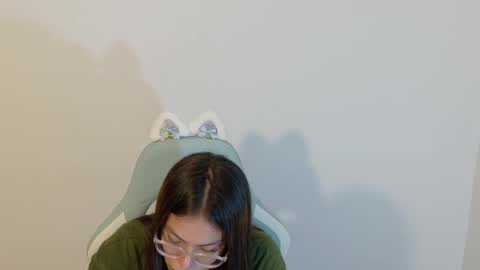 Snapshot of emerald_sparkles chatting on 30, 11, 2025 sabrina online show from 30, 11, 2025