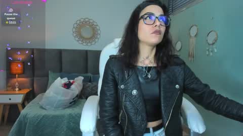 Snapshot of emeralda_co chatting on 11, 2, 2026 Esmeralda online show from 11, 2, 2026