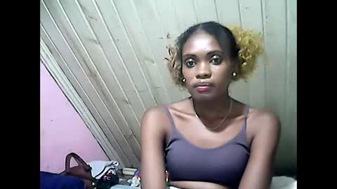 Emerence9794 online show from 24, 4, 2026