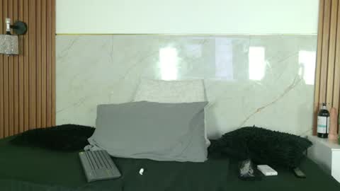 emi_bloom online show from 15, 5, 2026