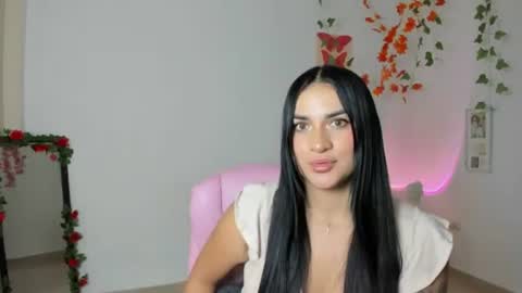 Snapshot of emi_blossom_ chatting on 21, 7, 2026 Emily online show from 21, 7, 2026