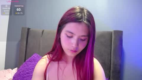 Snapshot of emi_candi chatting on 11, 10, 2025 emi online show from 11, 10, 2025