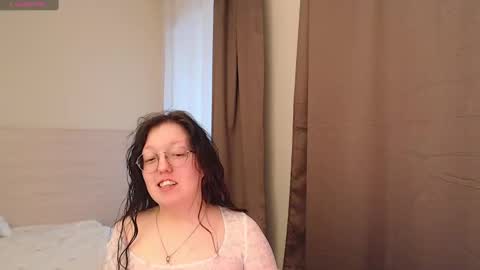 Snapshot of emi_gooflord chatting on 1, 3, 2025 Emi online show from 1, 3, 2025