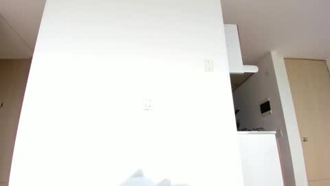 Snapshot of emi_latingirl chatting on 26, 9, 2025 EMILY online show from 26, 9, 2025