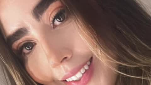 emi_royse online show from 17, 4, 2026