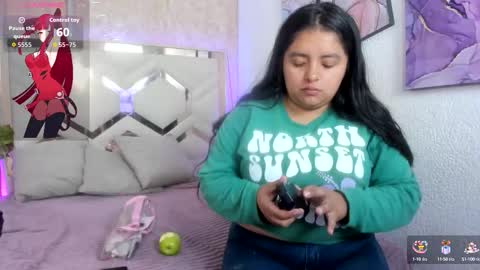 Snapshot of emiiily_brownn chatting on 13, 10, 2025 Emily online show from 13, 10, 2025