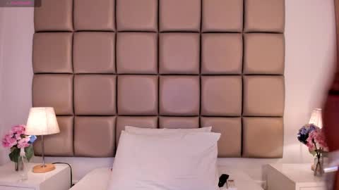 Snapshot of emiily_roberts1 chatting on 27, 1, 2025 EMILY ROBERTS online show from 27, 1, 2025