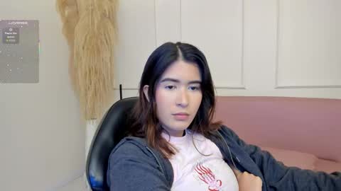    online show from 18, 10, 2025