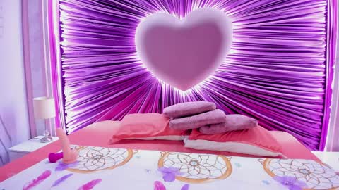 Emiily Grace online show from 4, 4, 2026