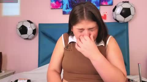 Snapshot of emiilysthone chatting on 8, 7, 2026 emiilysthone online show from 8, 7, 2026