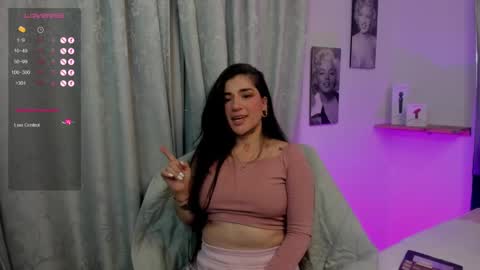 emilayton_ online show from 17, 2, 2025