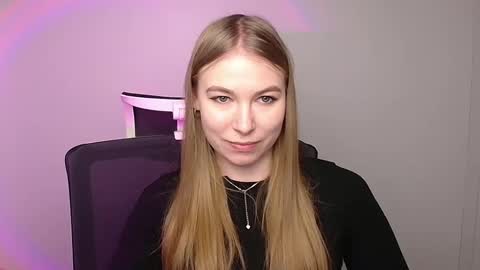 Snapshot of emilia_ilia chatting on 6, 2, 2025 Emilia online show from 6, 2, 2025