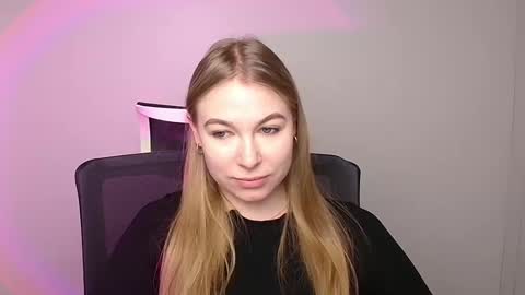 Snapshot of emilia_ilia chatting on 7, 2, 2025 Emilia online show from 7, 2, 2025