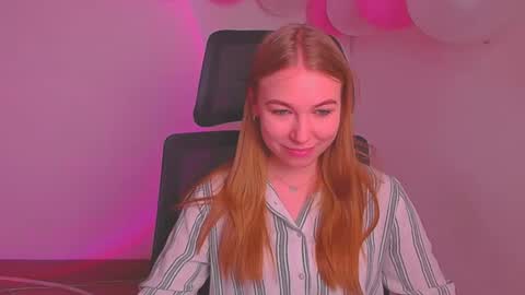 Snapshot of emilia_ilia chatting on 13, 2, 2025 Emilia online show from 13, 2, 2025