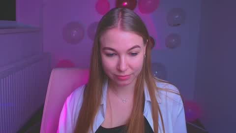 Snapshot of emilia_ilia chatting on 14, 2, 2025 Emilia online show from 14, 2, 2025