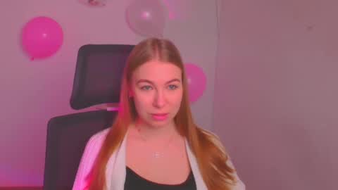 Snapshot of emilia_ilia chatting on 17, 2, 2025 Emilia online show from 17, 2, 2025